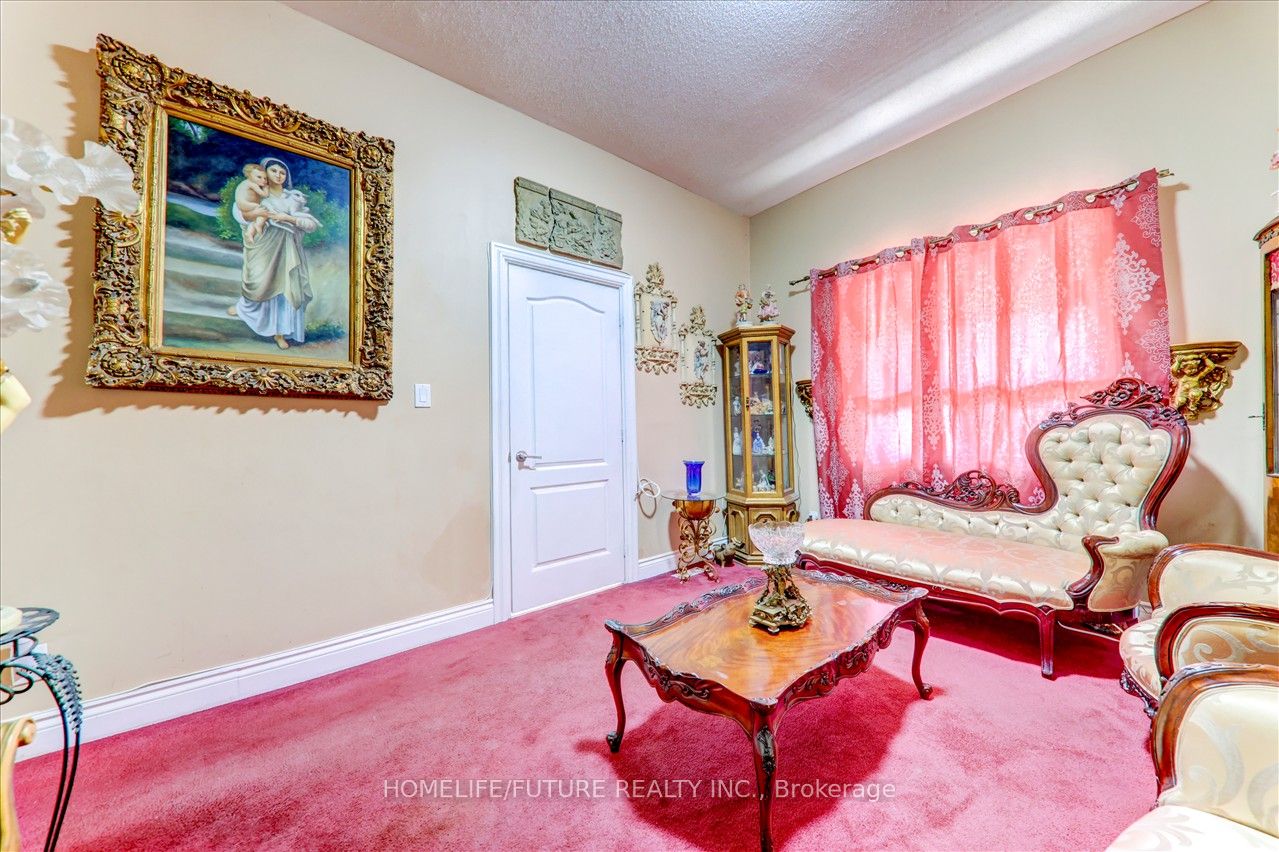 56 Sullivan St Property Photo 35
