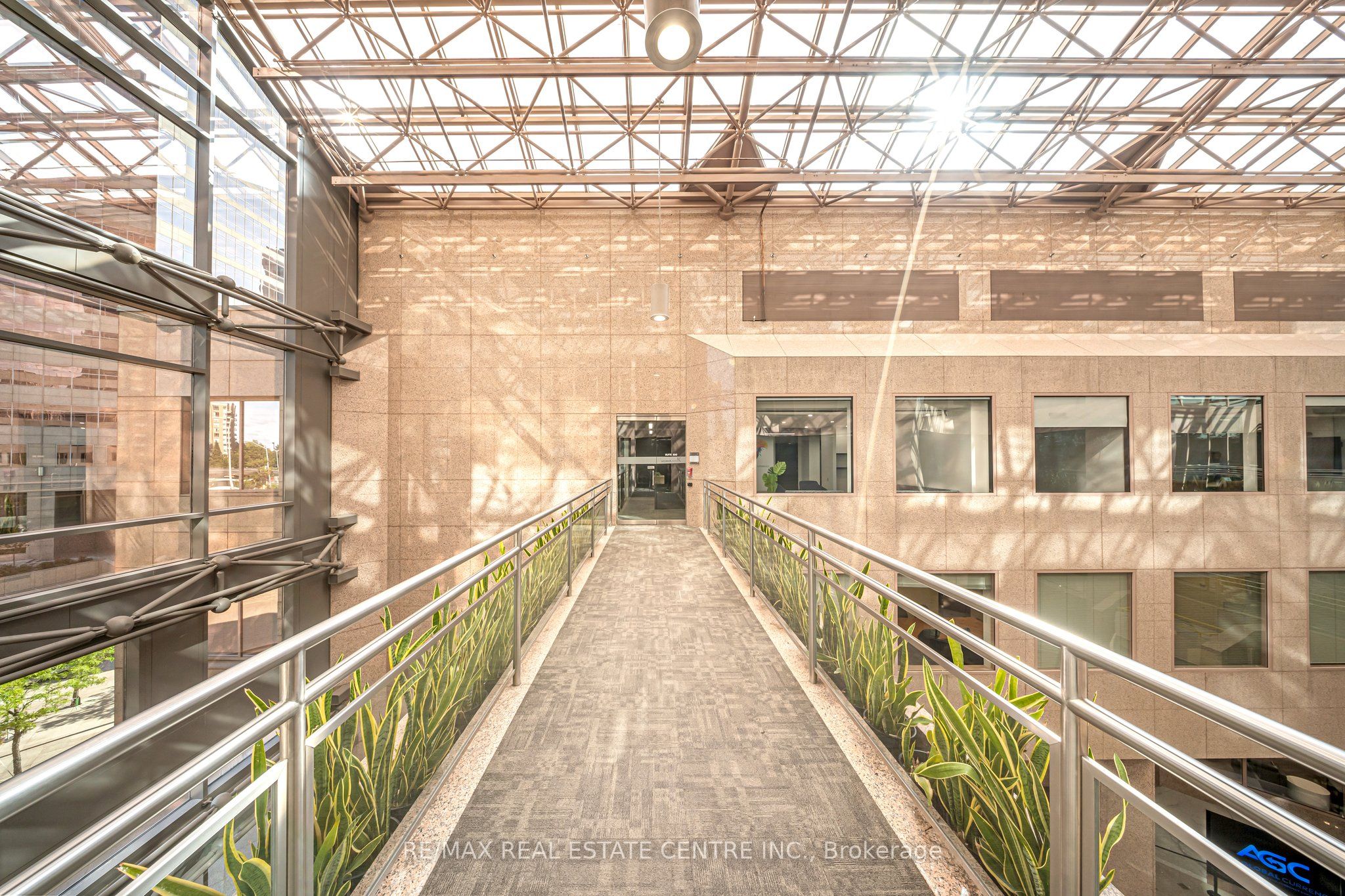 #200 F - 5700 Yonge Street Road Property Photo 5