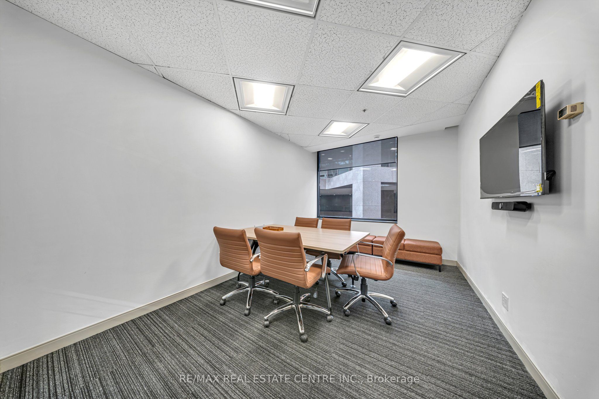#200 F - 5700 Yonge Street Road Property Photo 9
