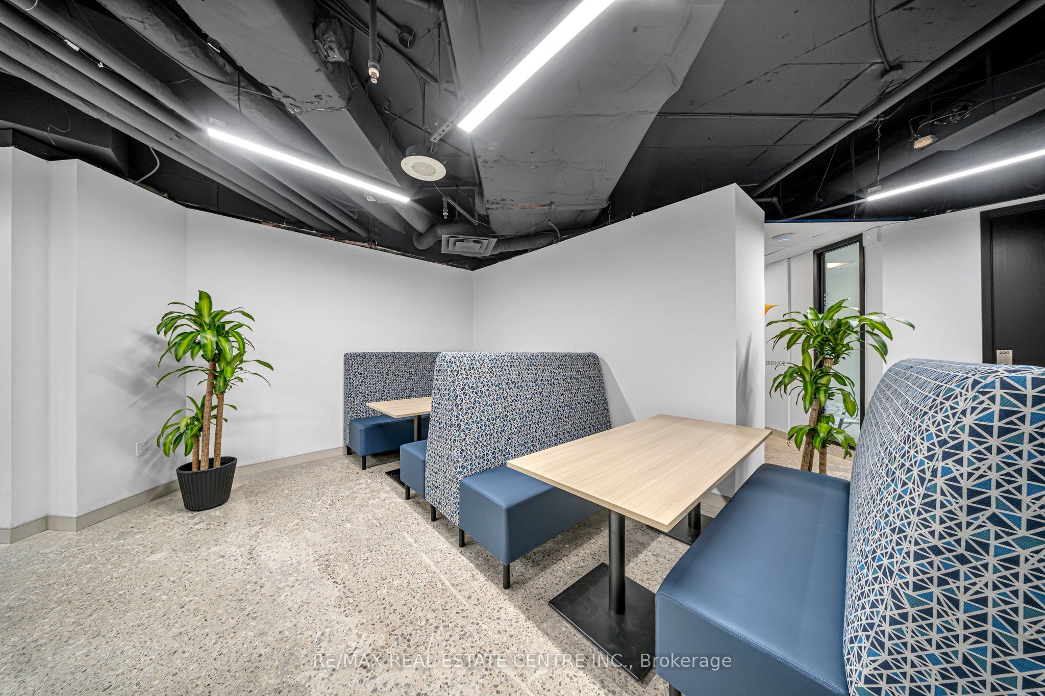 #200 F - 5700 Yonge Street Road Property Photo 13