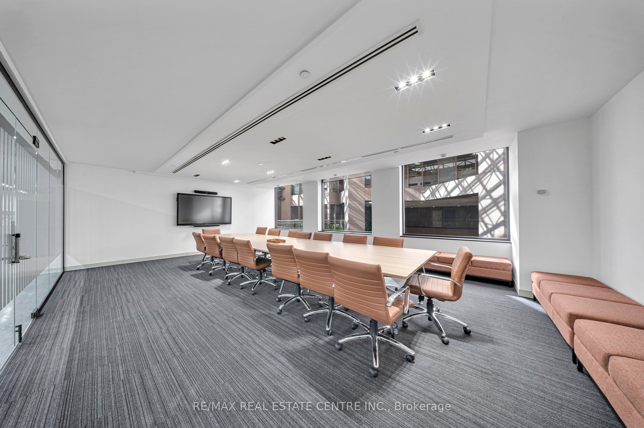 #200 F - 5700 Yonge Street Road Property Photo 19