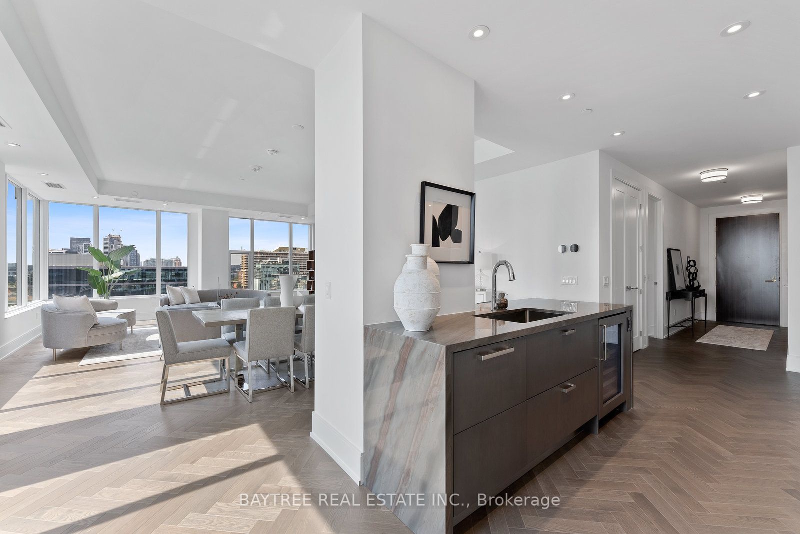 455 Wellington St W 1108 Property Photo 2