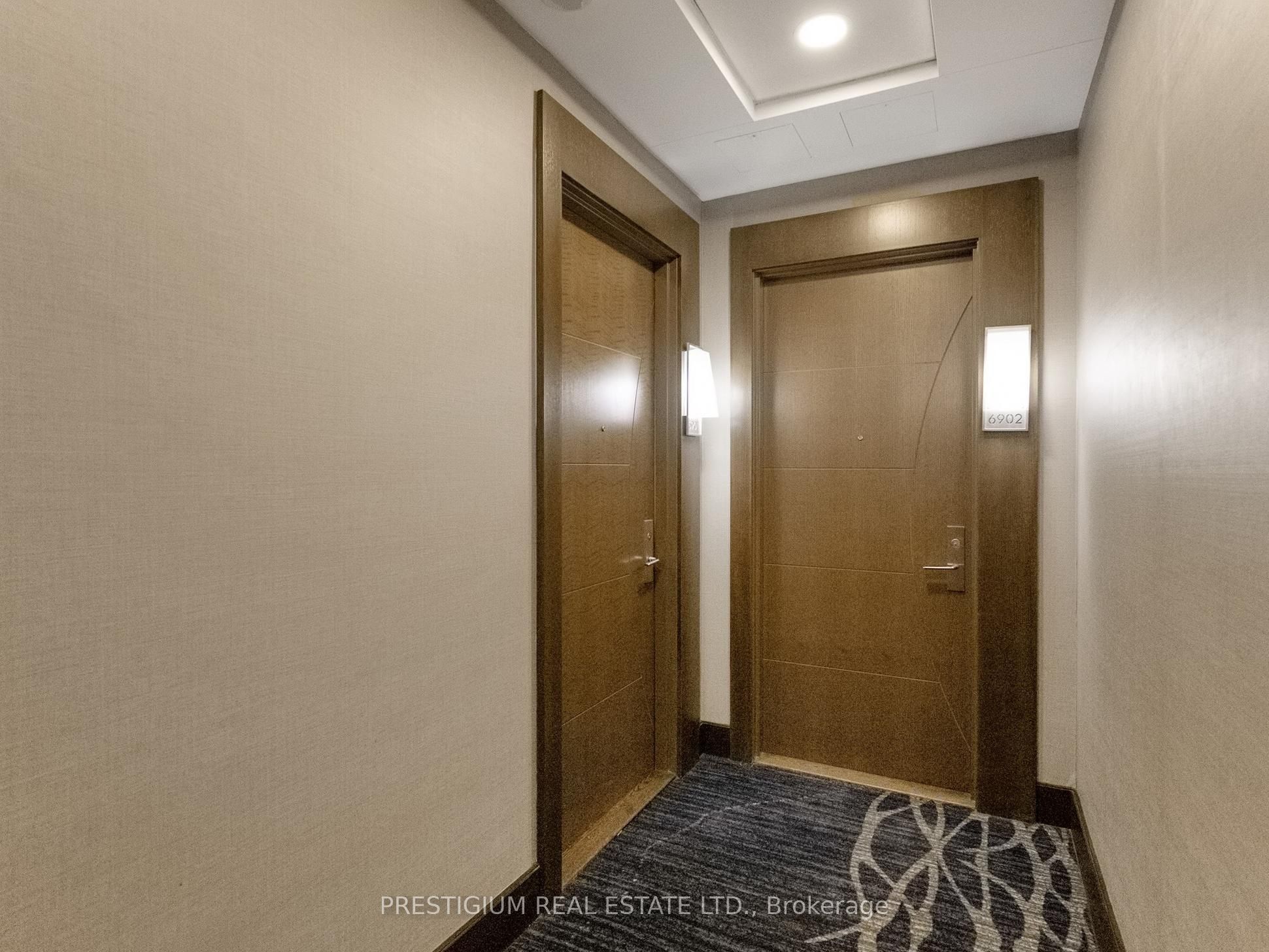 #6901 - 388 Yonge Street Property Photo 5