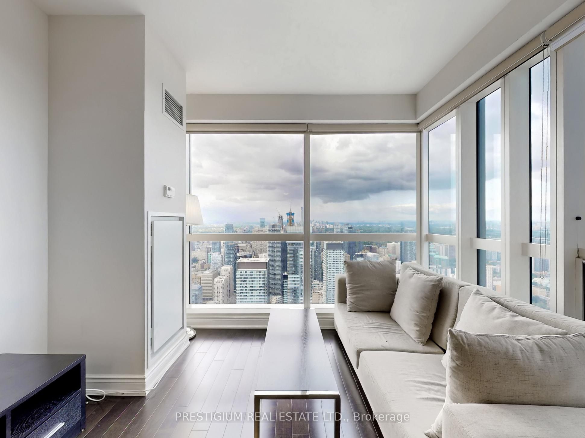 #6901 - 388 Yonge Street Property Photo 6