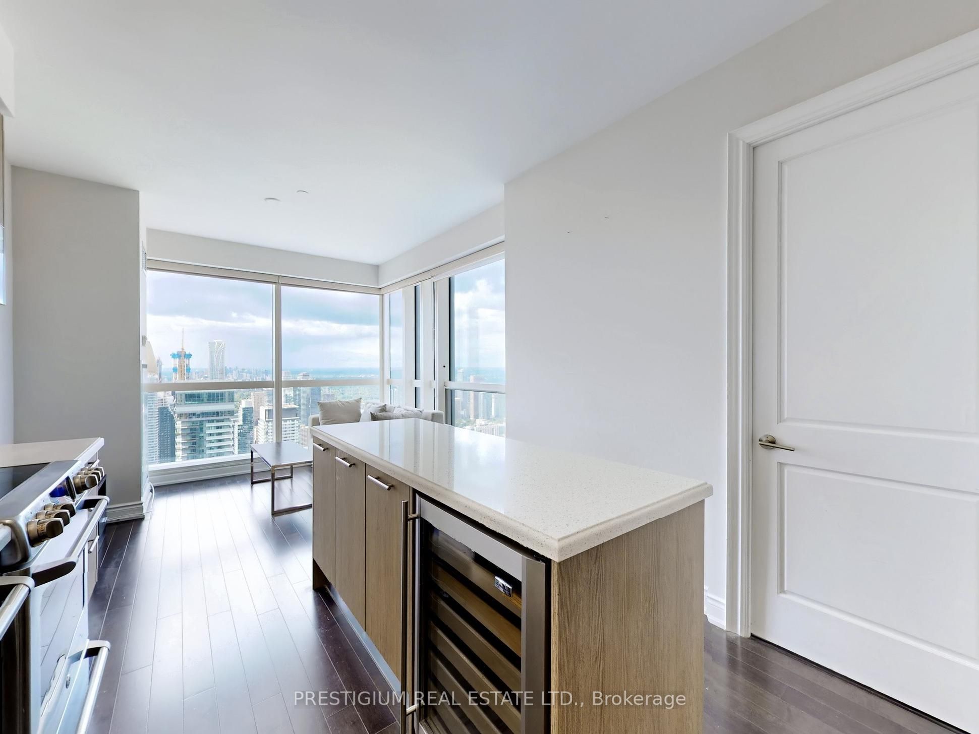 #6901 - 388 Yonge Street Property Photo 12