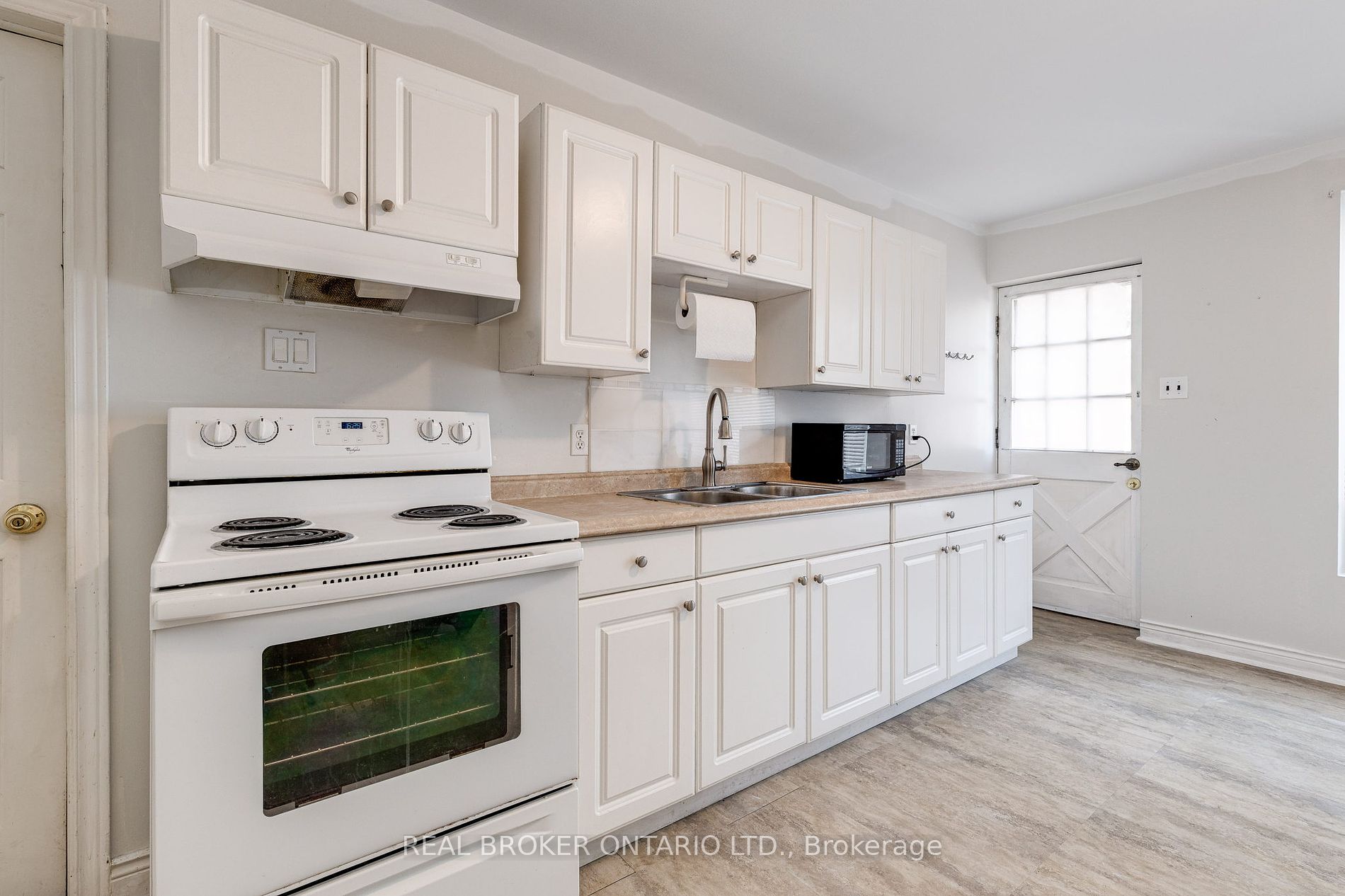 3 Yewfield Cres Property Photo 12