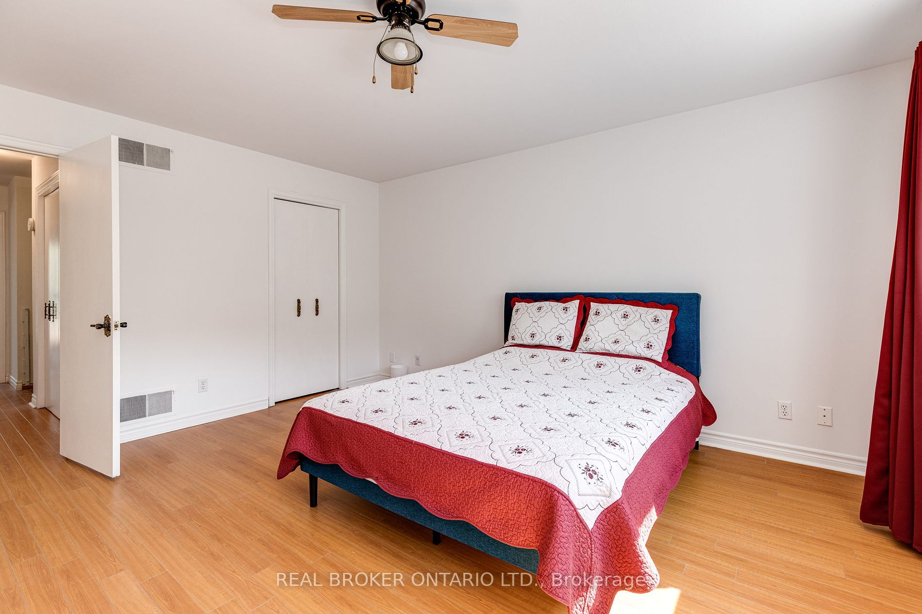 3 Yewfield Cres Property Photo 16