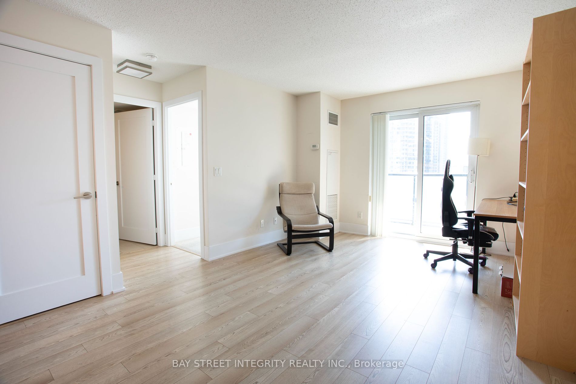 300 Front St 12a Property Photo 6