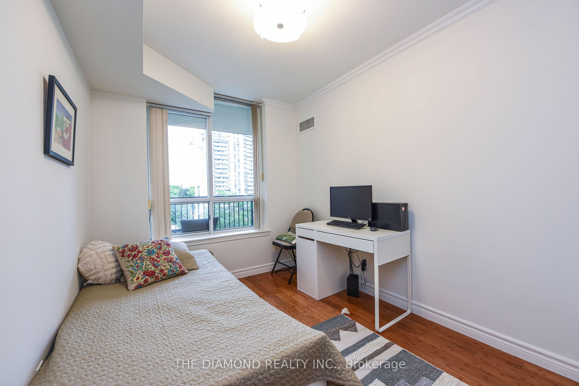 260 Merton St 09 Property Photo 10