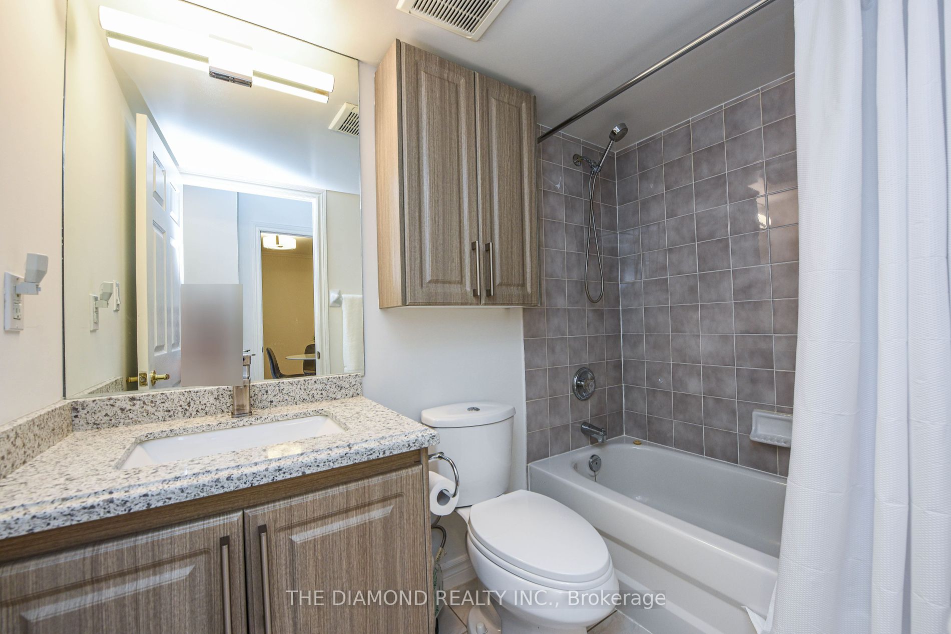 260 Merton St 09 Property Photo 16