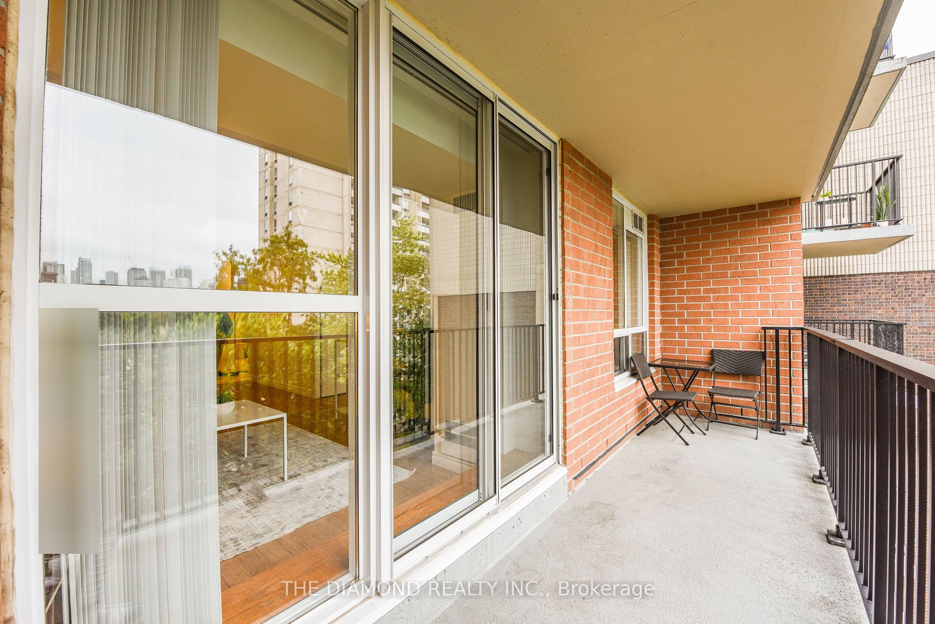 260 Merton St 09 Property Photo 23