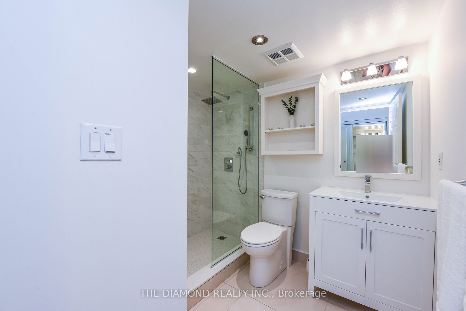 260 Merton St 09 Property Photo 24