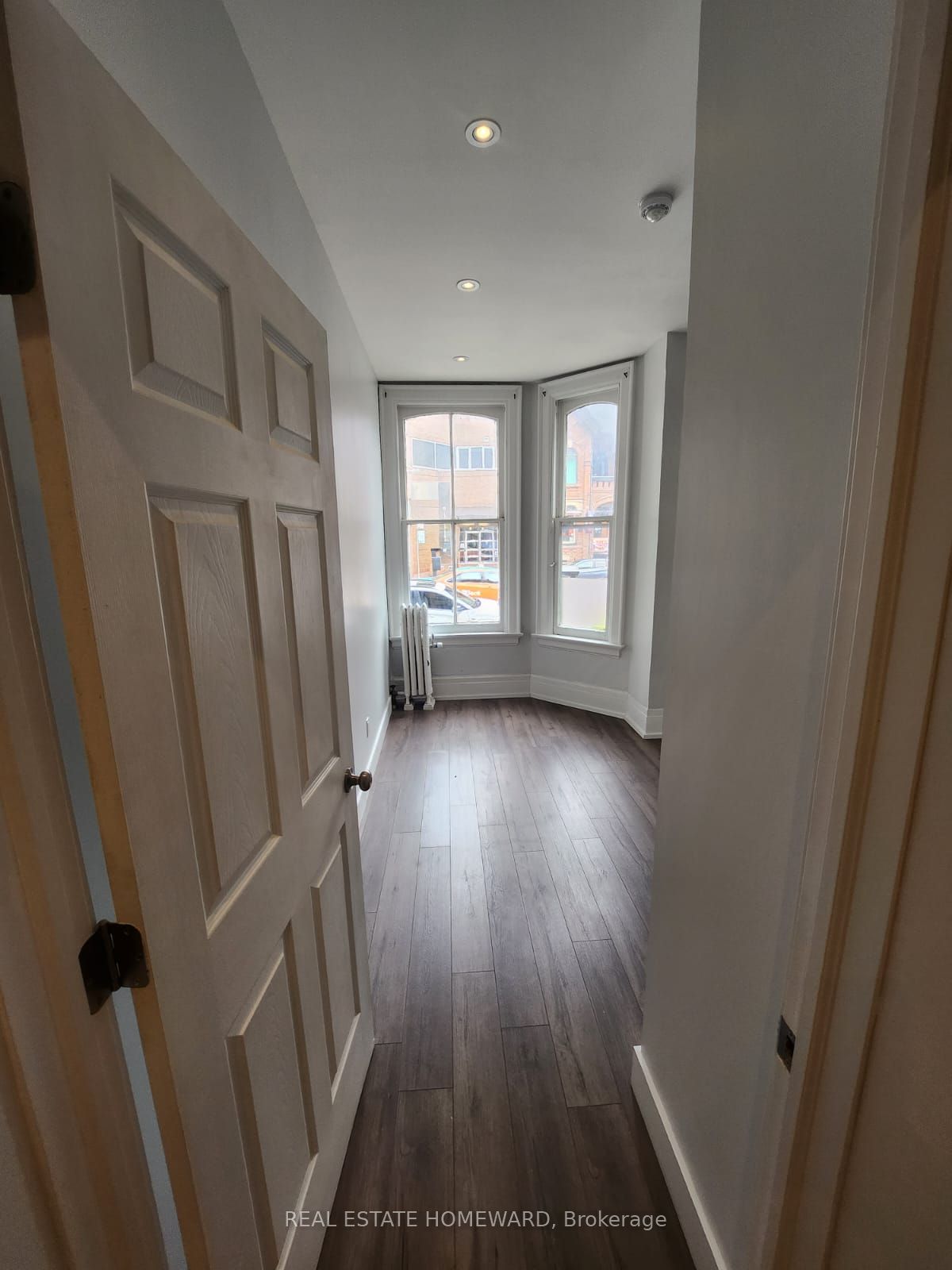 #2 - 592 Church Street Property Photo 5