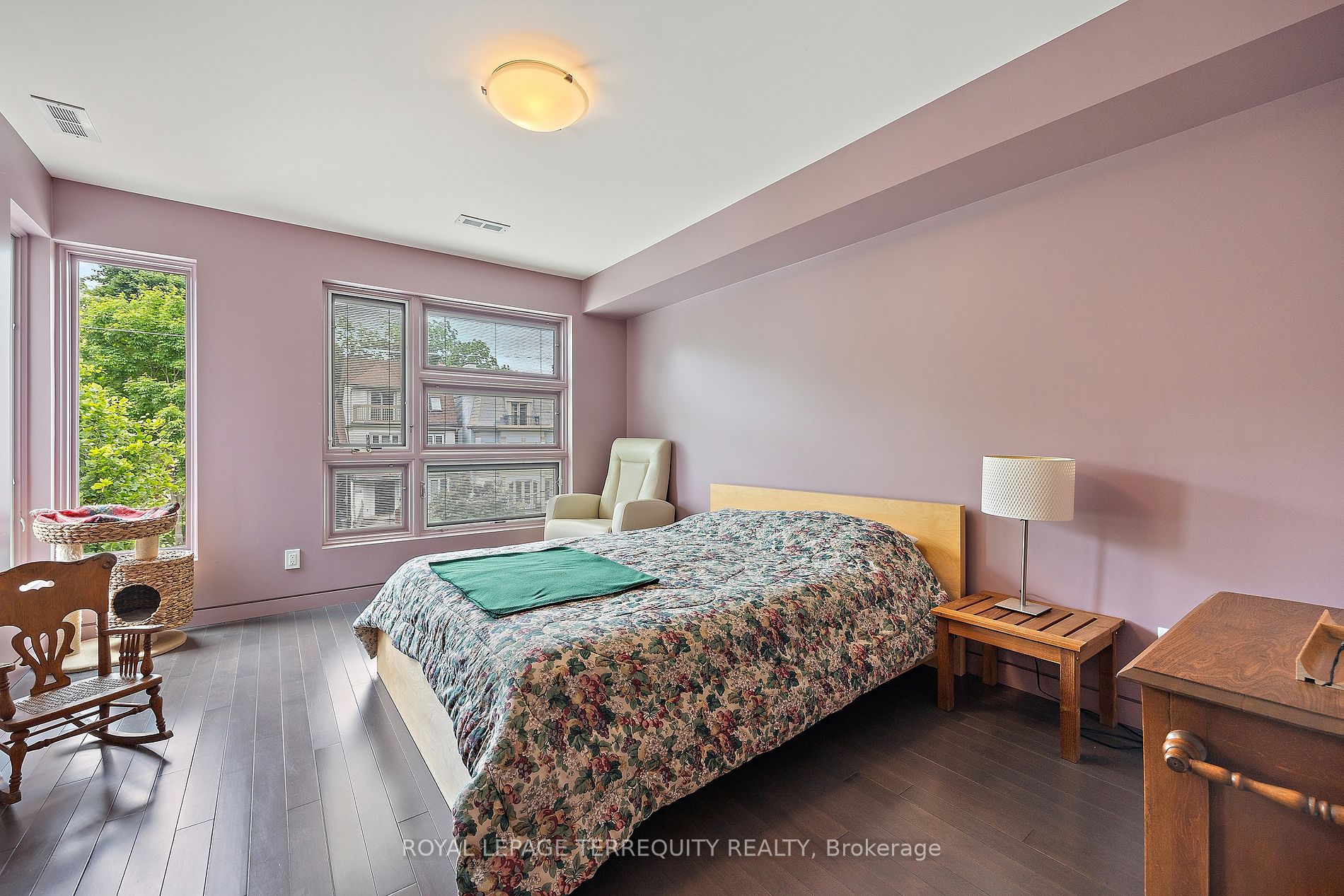 317 Keewatin Ave Property Photo 13
