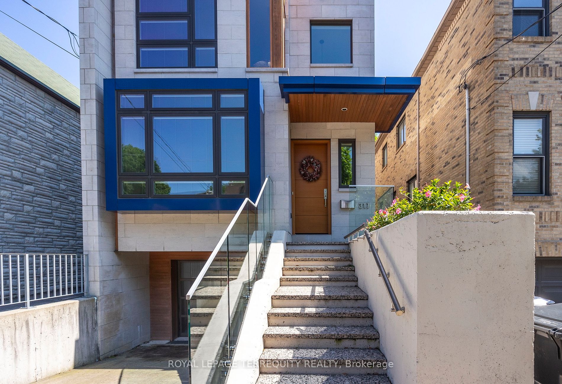 317 Keewatin Ave Property Photo 23