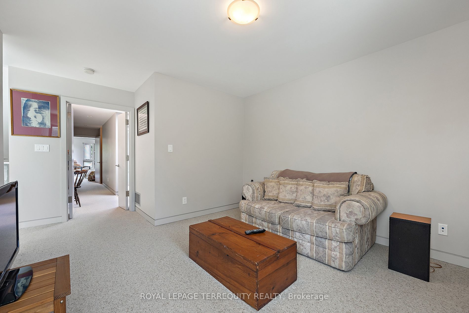 317 Keewatin Ave Property Photo 27