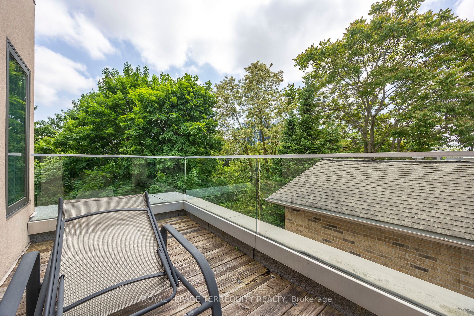 317 Keewatin Ave Property Photo 29