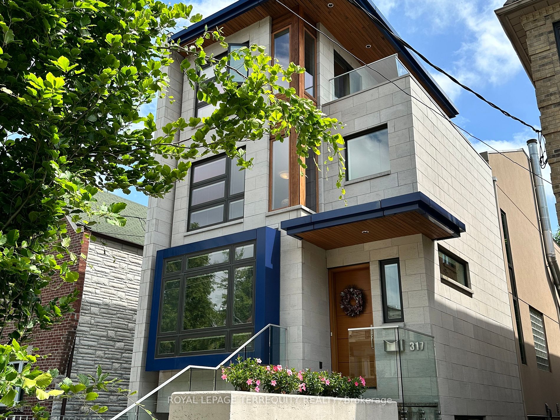 317 Keewatin Ave Property Photo 37