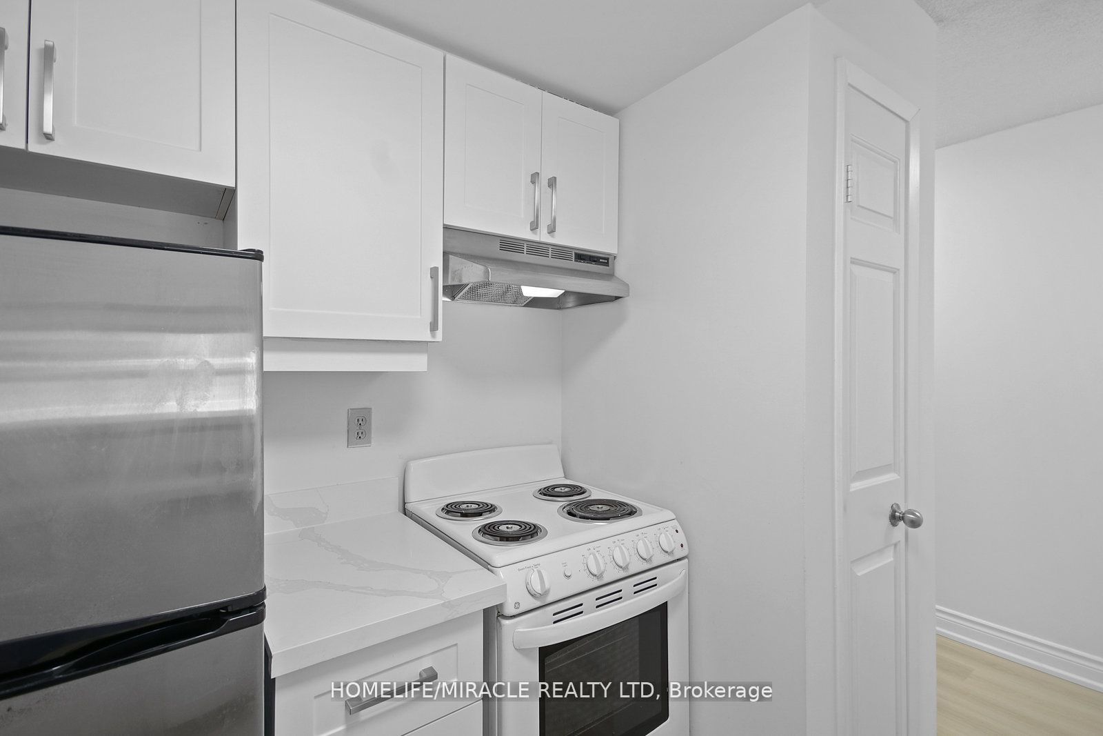 44 Gerrard St 9 Property Photo 2