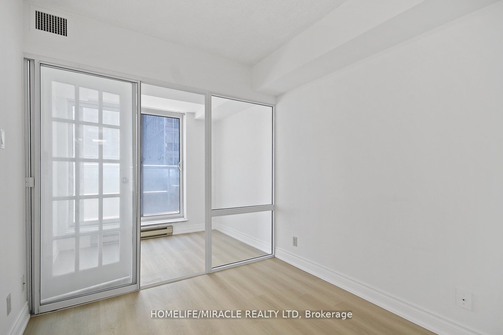 44 Gerrard St 9 Property Photo 9