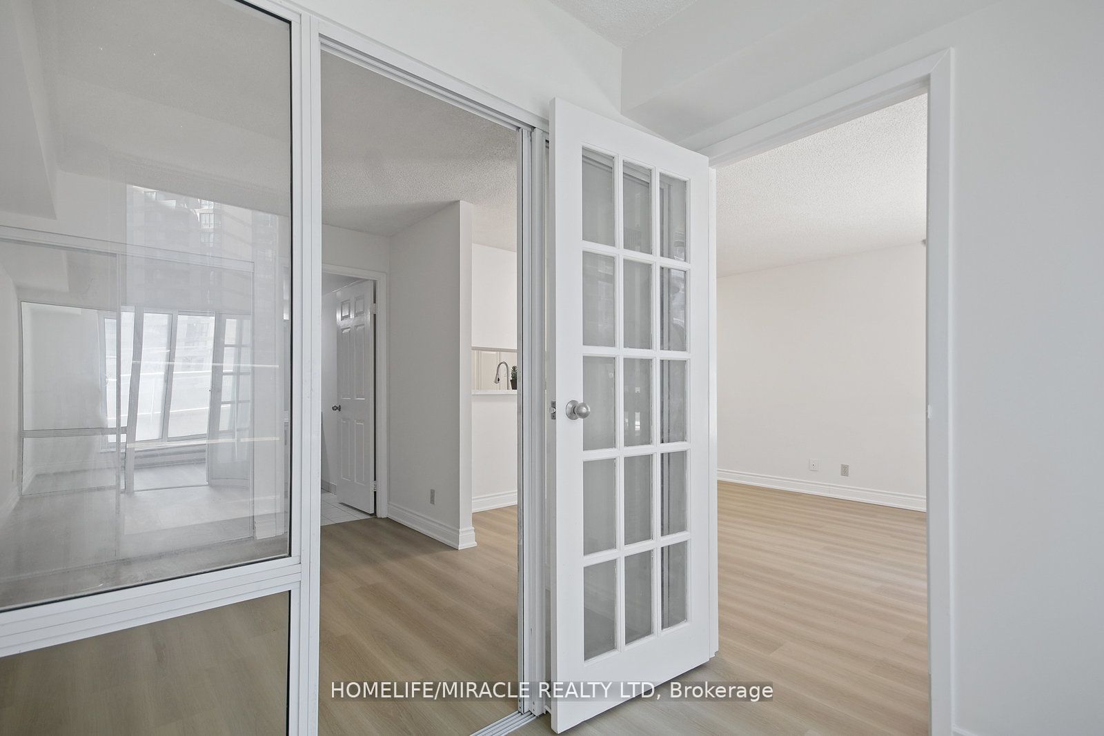 44 Gerrard St 9 Property Photo 11