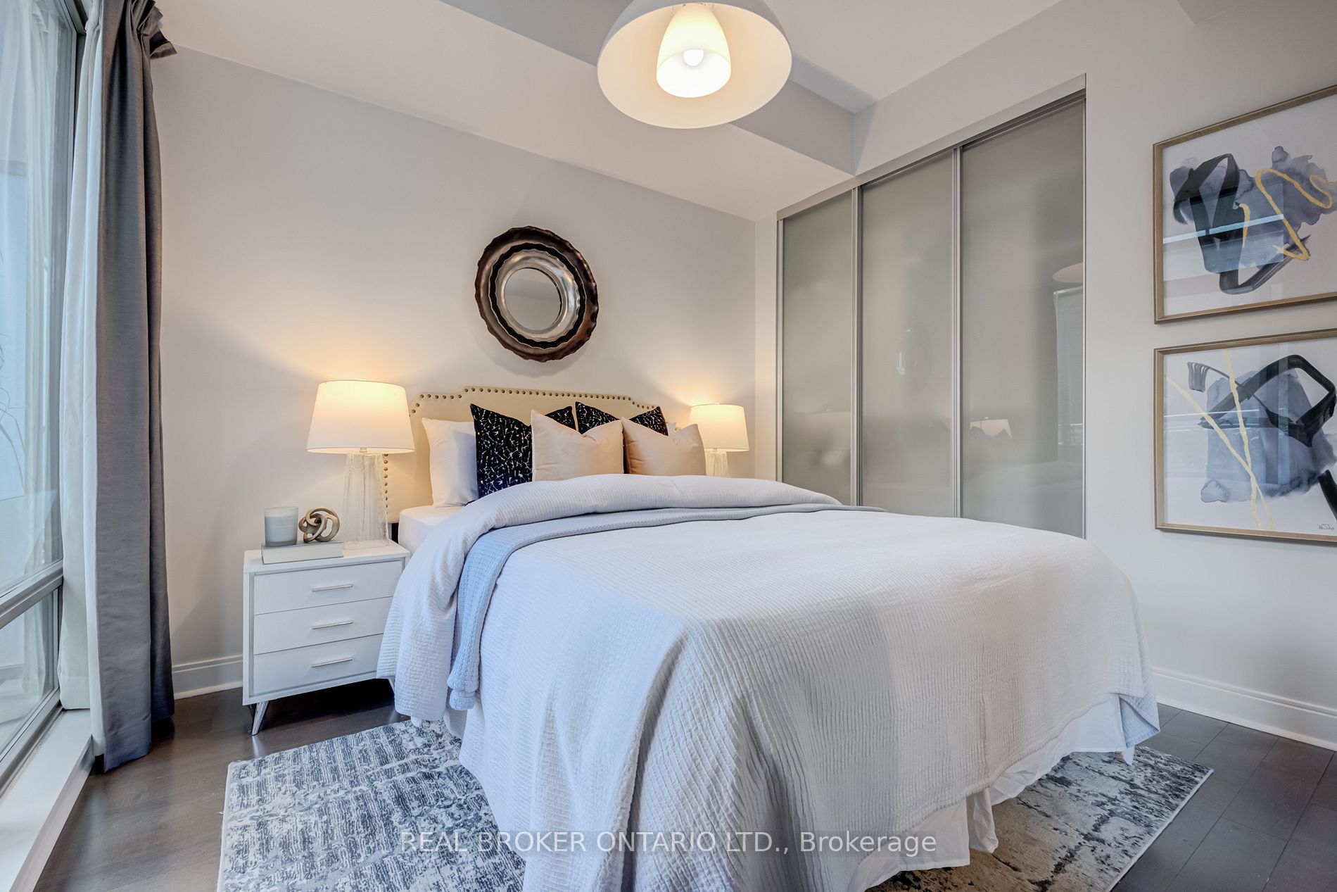21 Scollard St 4 Property Photo 13