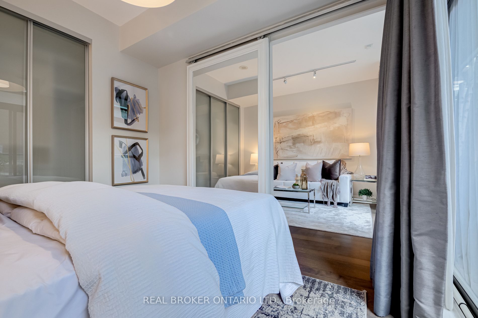 21 Scollard St 4 Property Photo 15