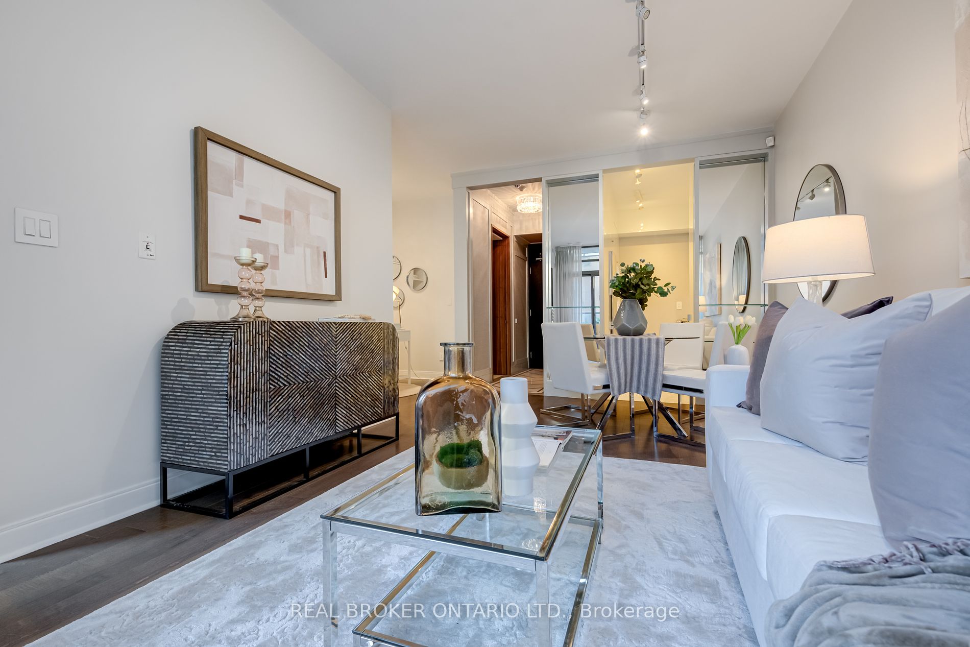 21 Scollard St 4 Property Photo 29