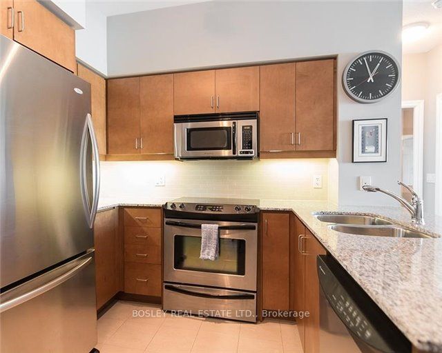 319 Merton St 02 Property Photo 16