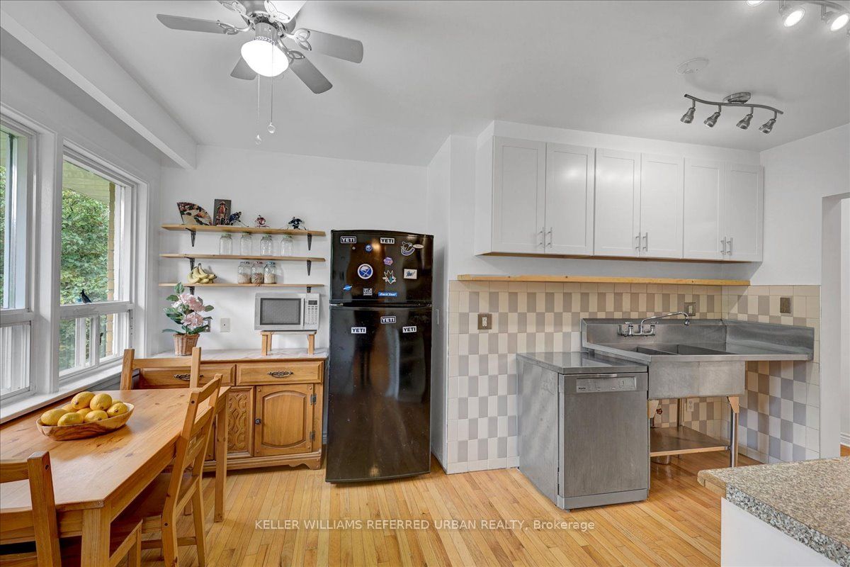 122 Burndale Ave Property Photo 6