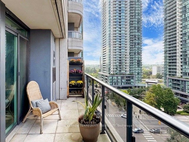 33 Empress Ave 13 Property Photo 2