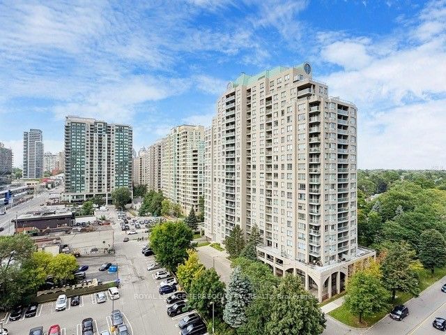 33 Empress Ave 13 Property Photo 3