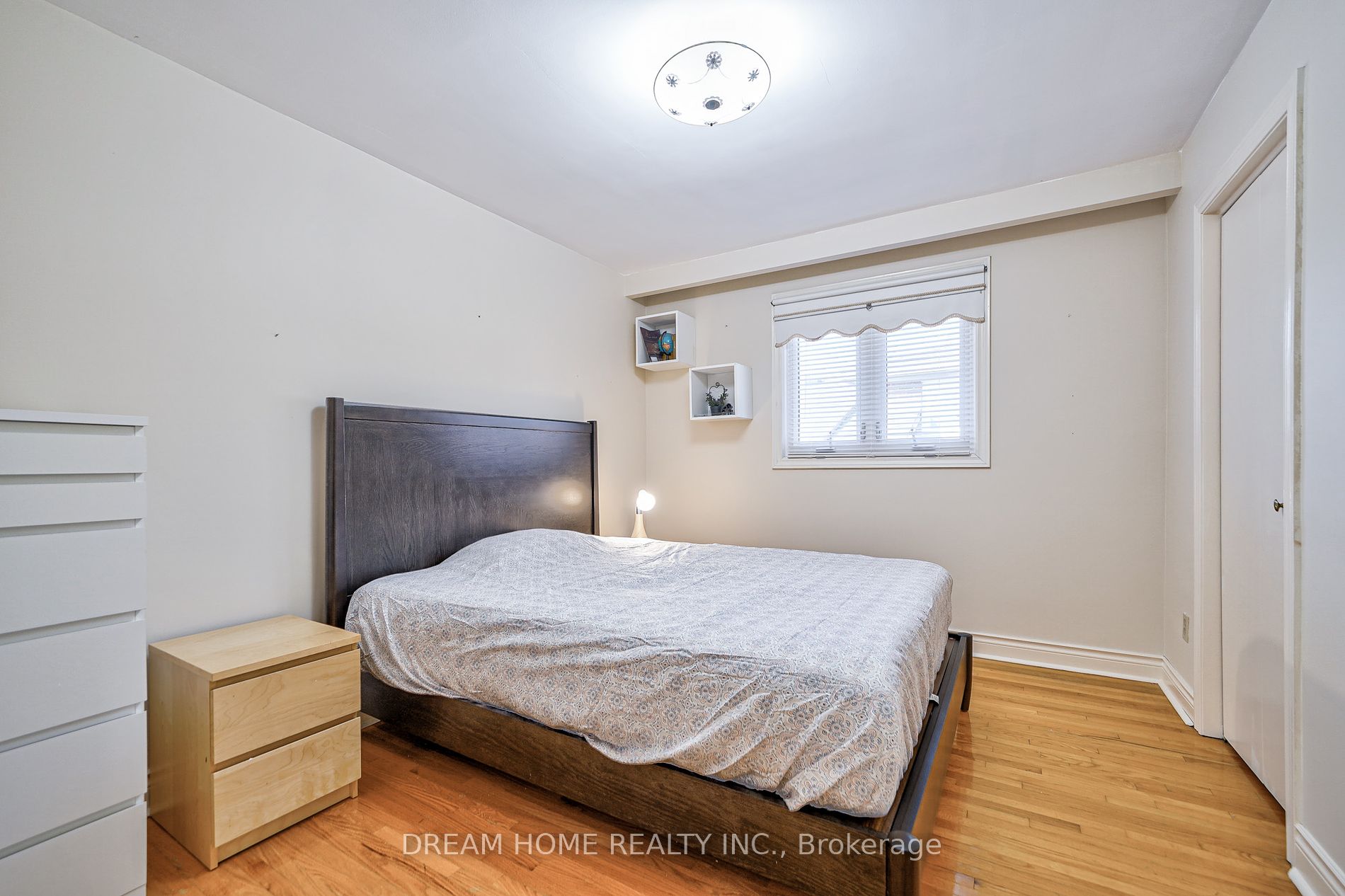 56 Bickerton Cres Property Photo 8