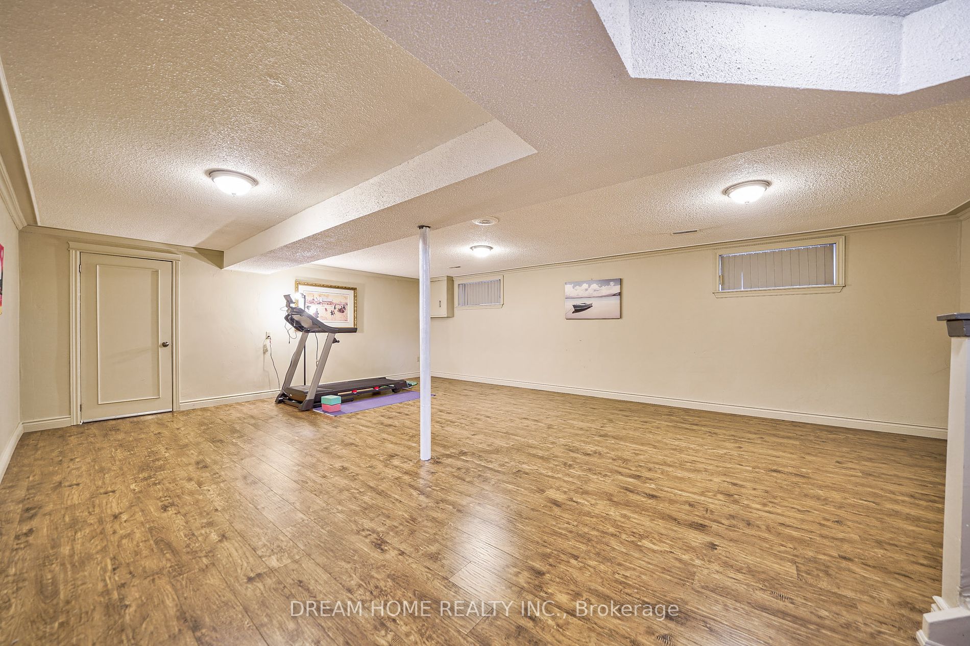 56 Bickerton Cres Property Photo 17
