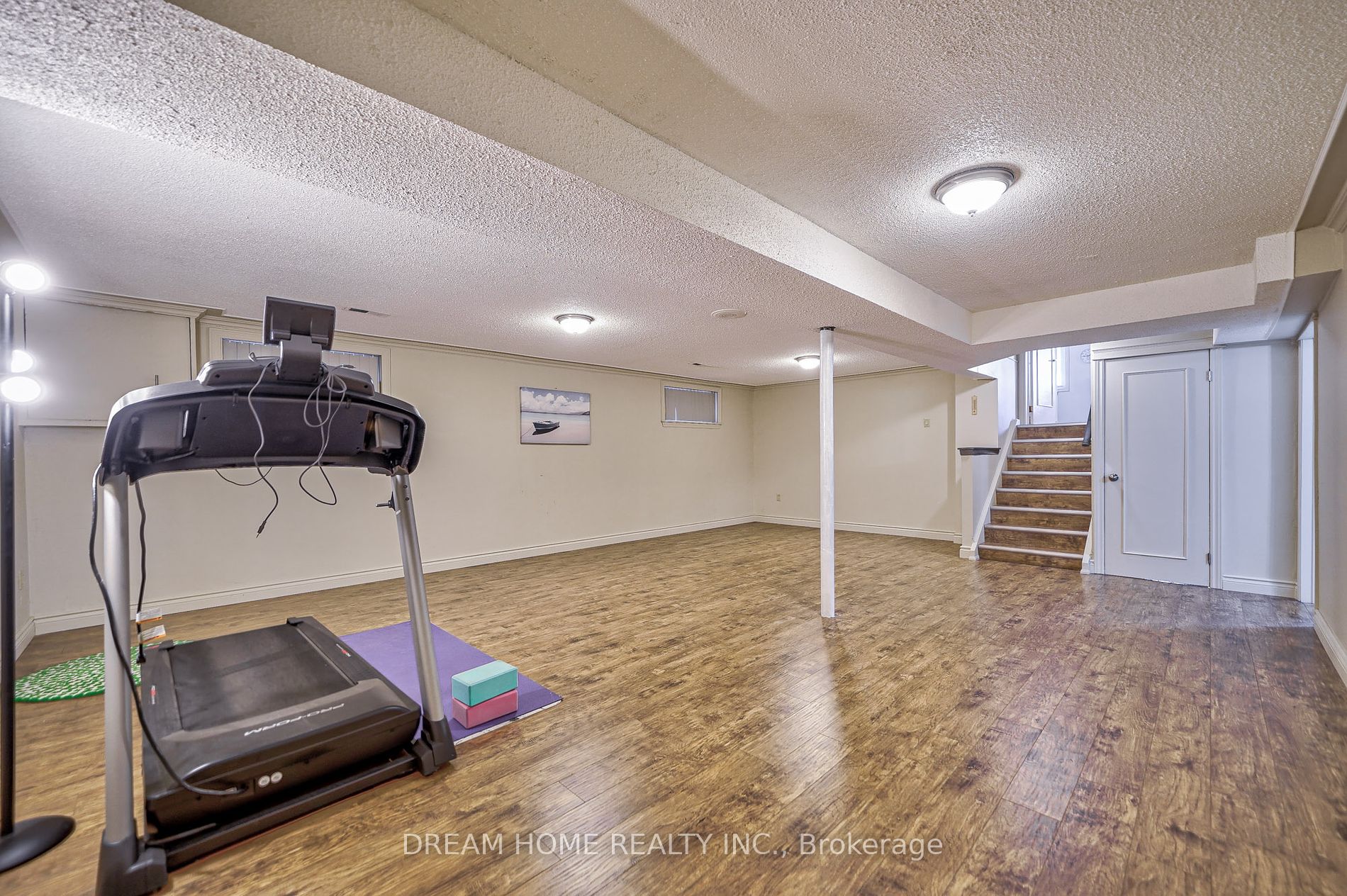 56 Bickerton Cres Property Photo 18