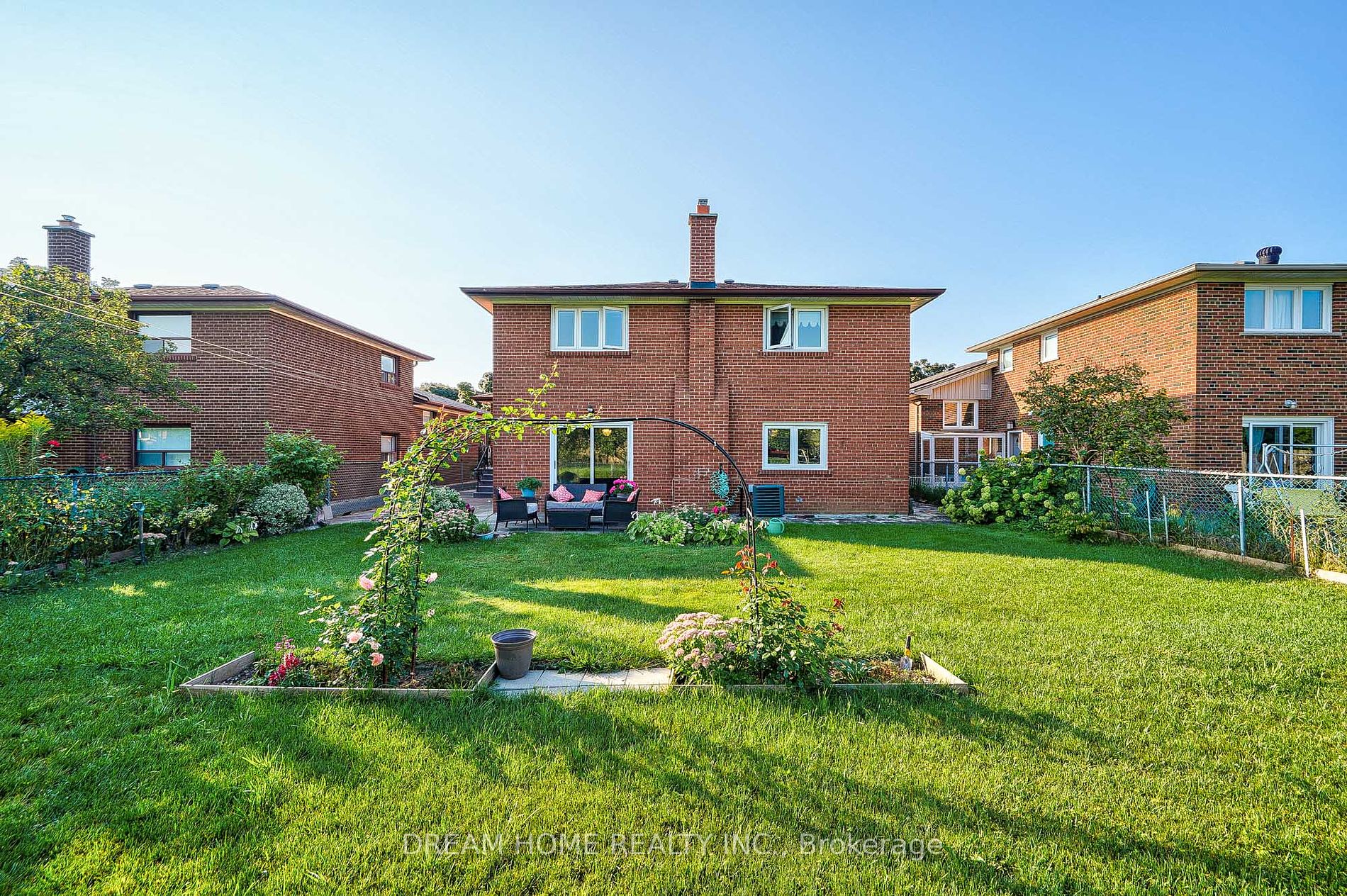 56 Bickerton Cres Property Photo 22