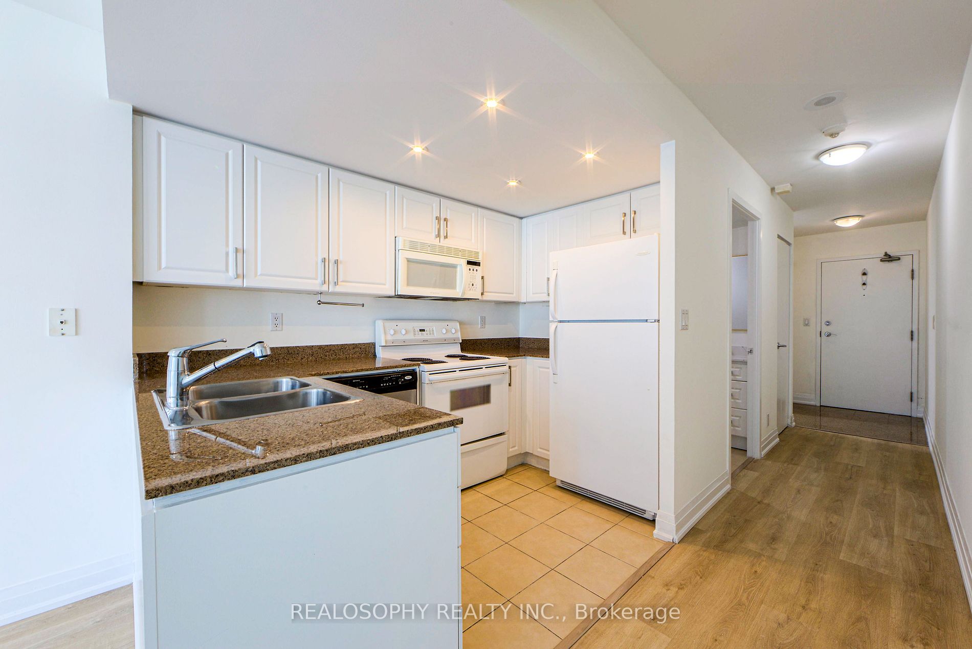 381 Front St W 15 Property Photo 33