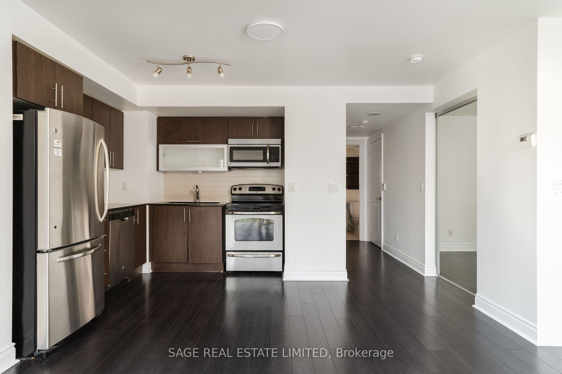 28 Ted Rogers Way 12 Property Photo 13