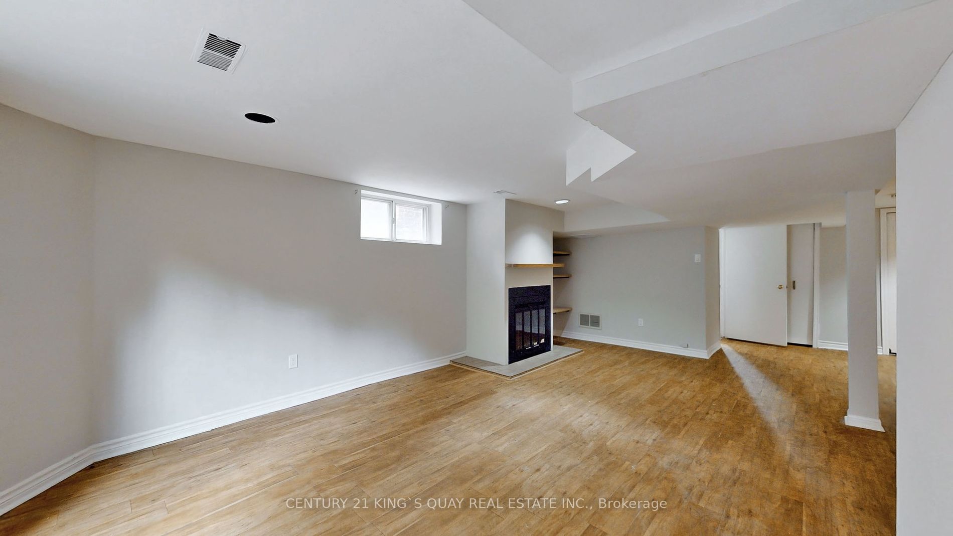 137 Lawrence Ave E Property Photo 25