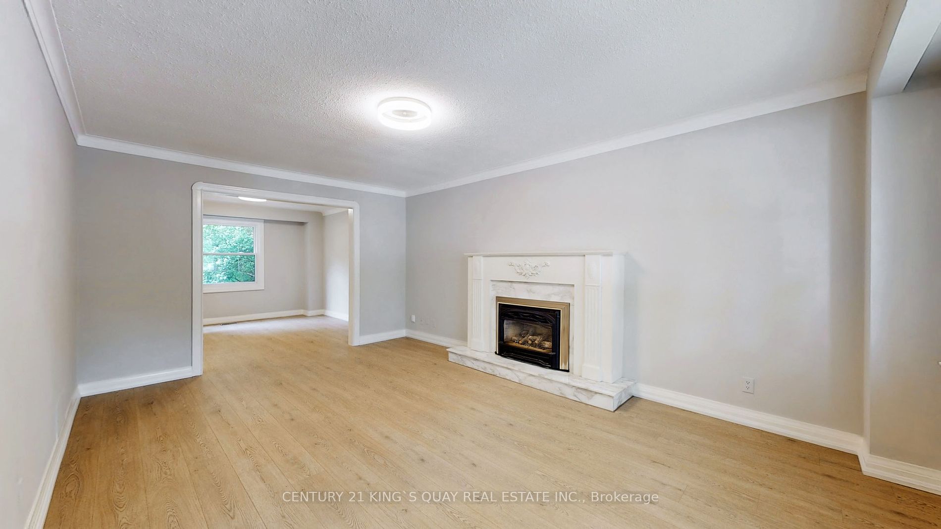 137 Lawrence Ave E Property Photo 36