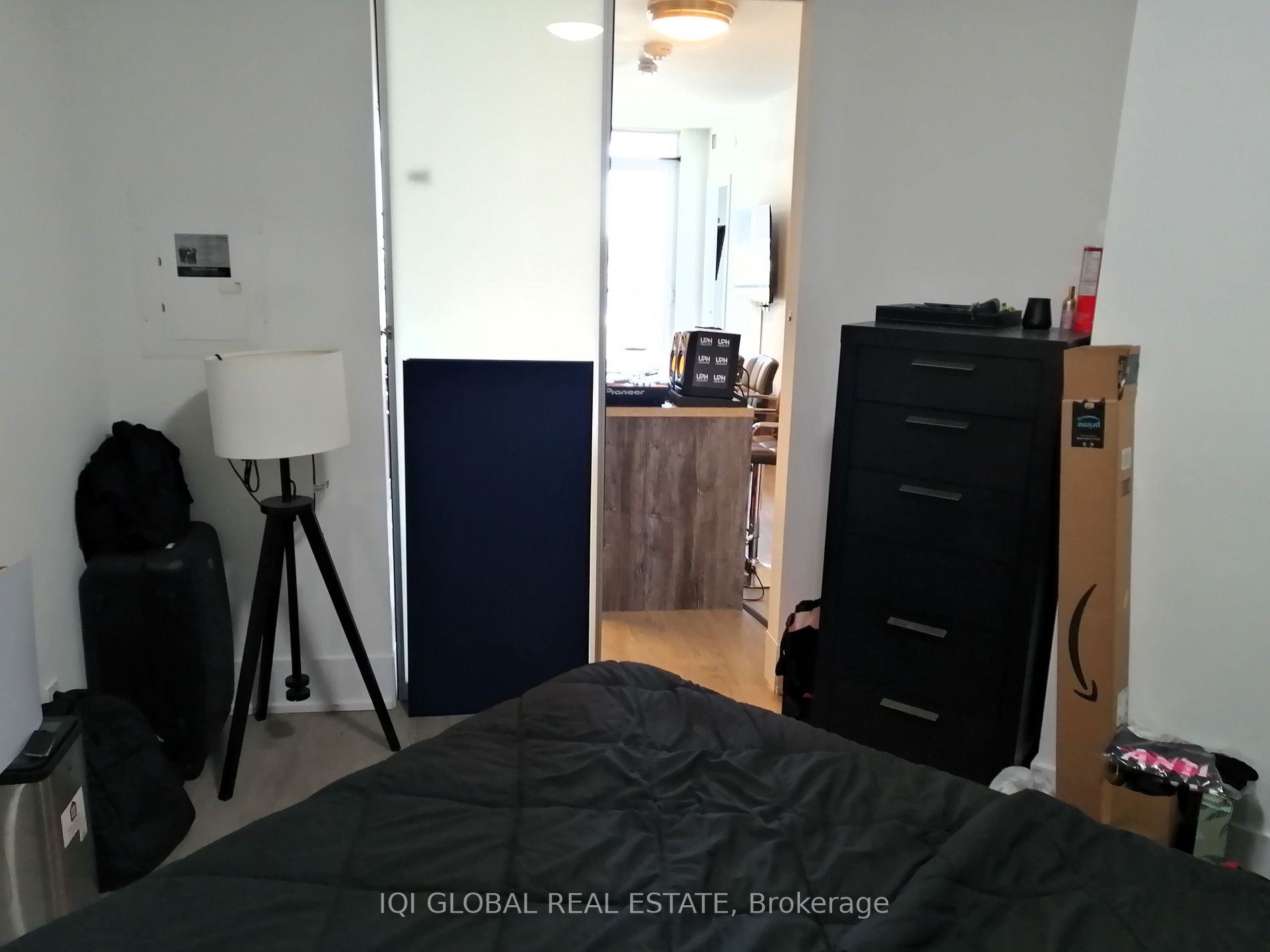 1 Edgewater Dr 7 Property Photo 23
