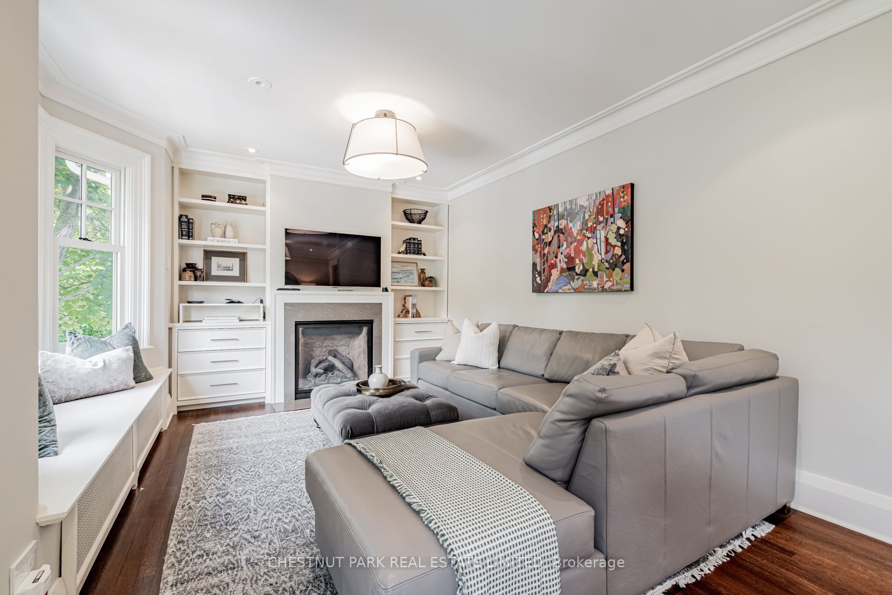32 Roxborough Street Property Photo 26