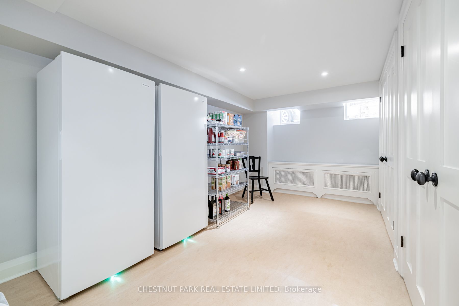 32 Roxborough Street Property Photo 36