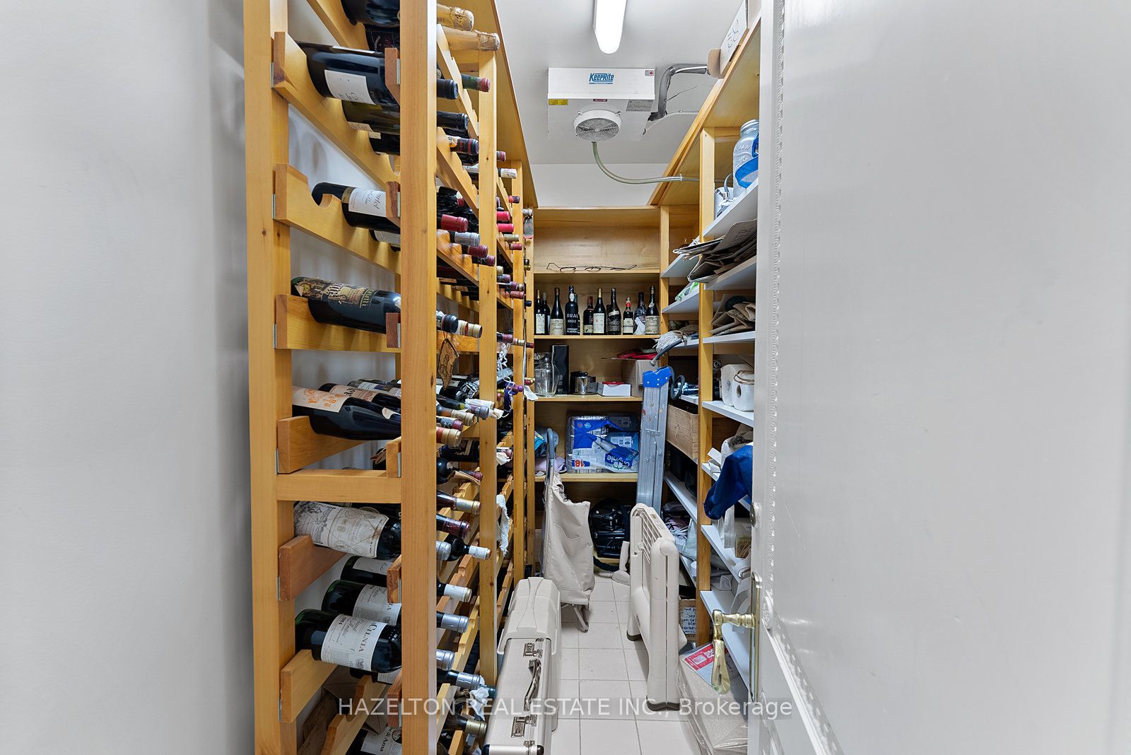 #402 - 18a Hazelton Avenue Property Photo 19
