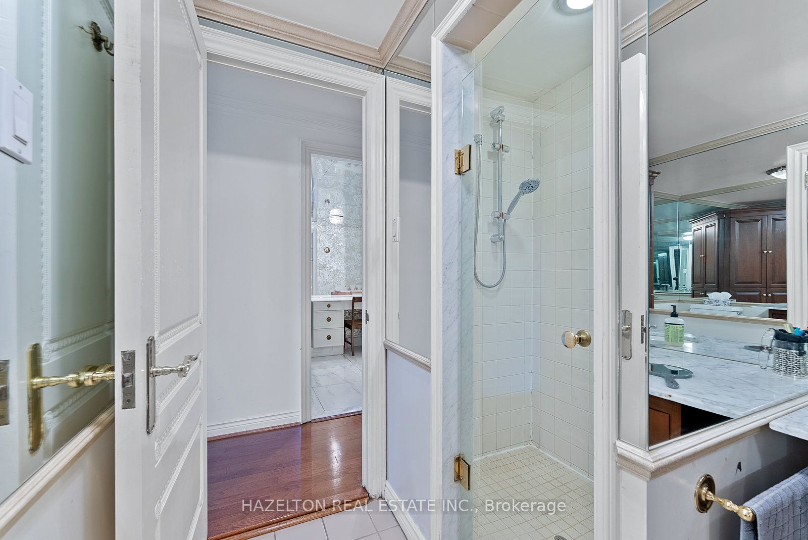#402 - 18a Hazelton Avenue Property Photo 29