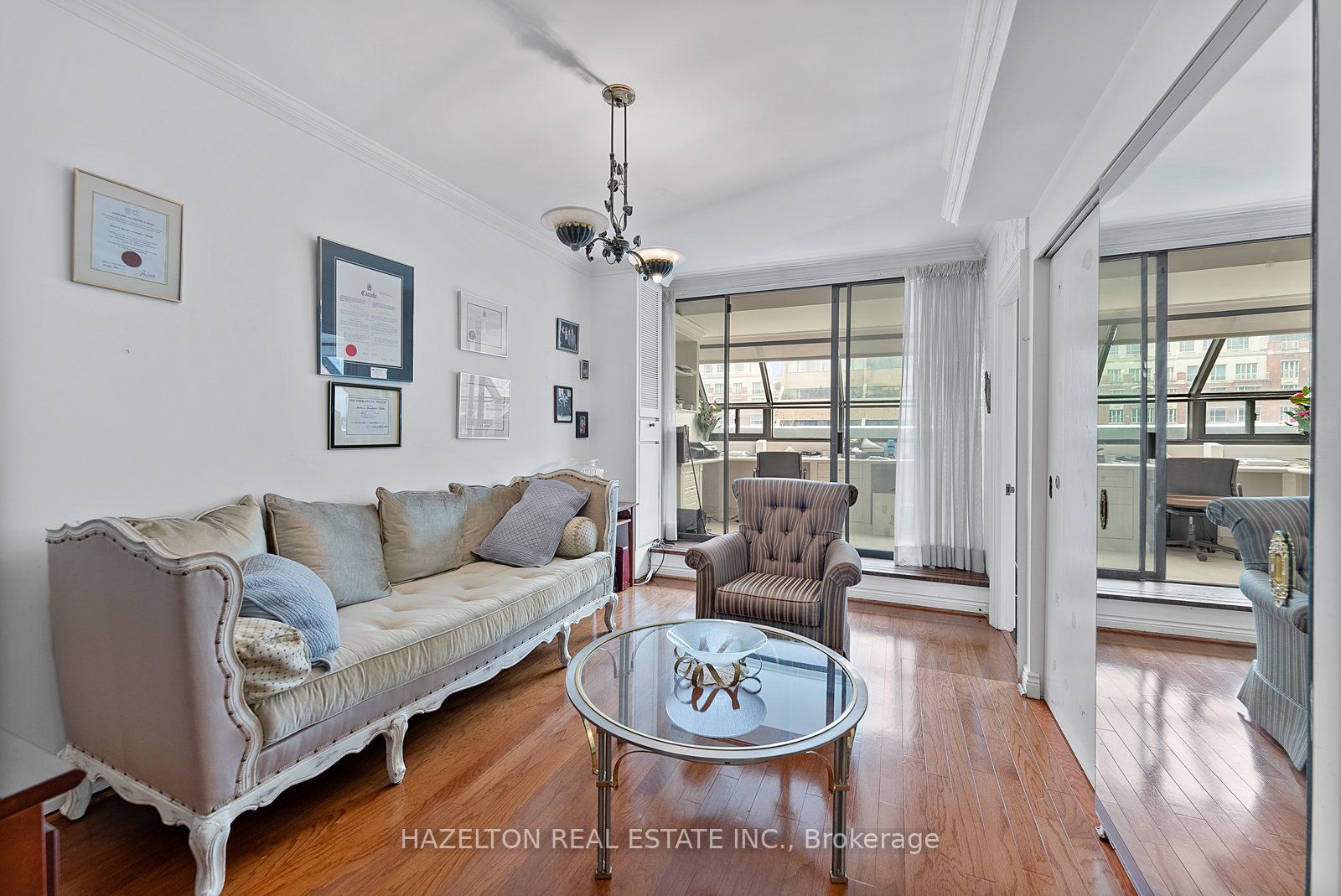 #402 - 18a Hazelton Avenue Property Photo 33