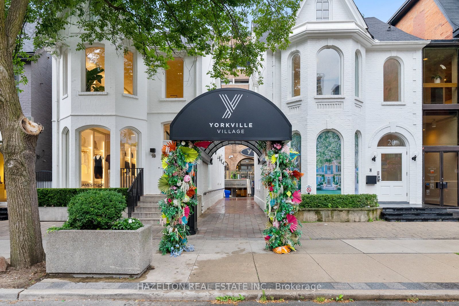#402 - 18a Hazelton Avenue Property Photo 37