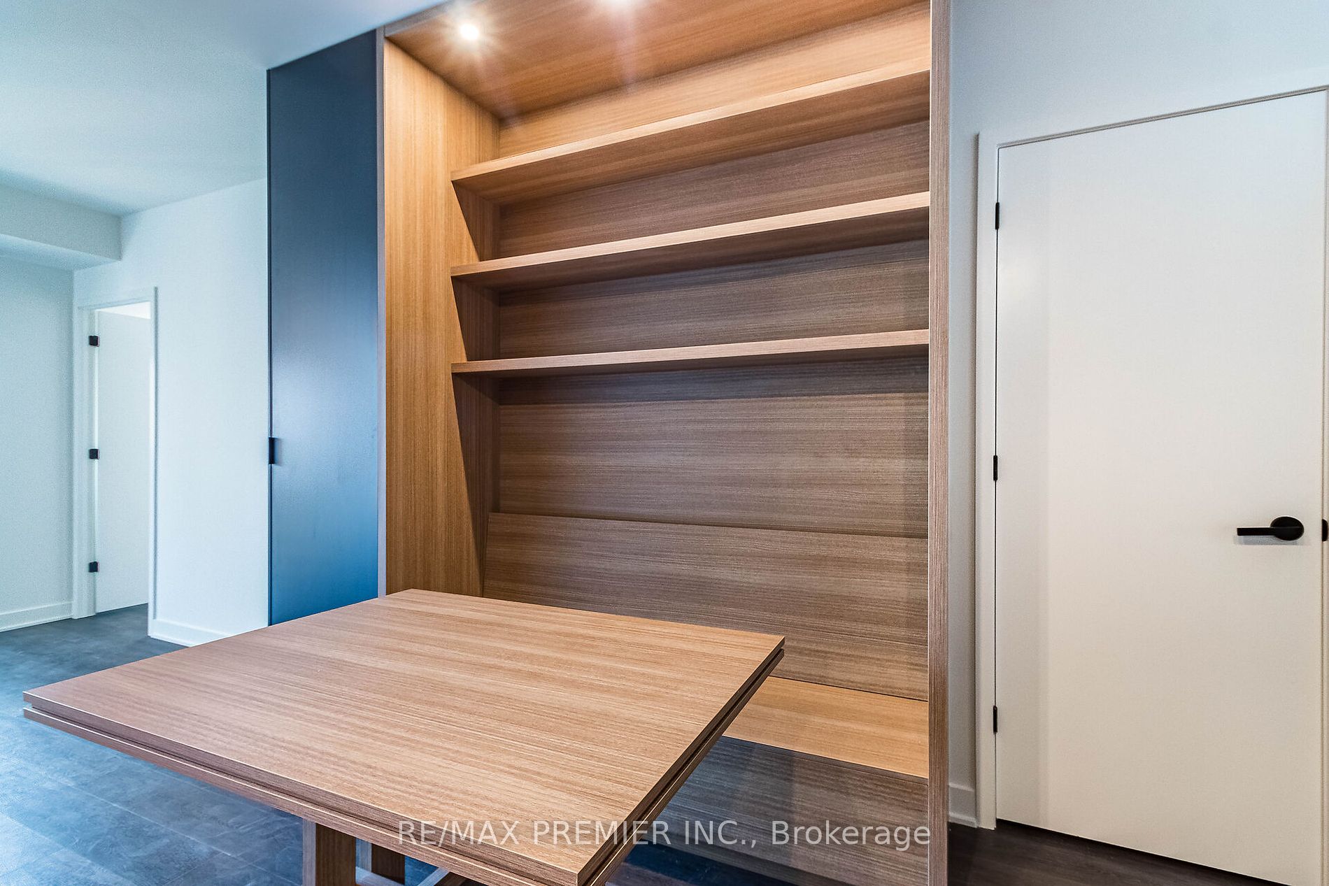 55 Charles St 1305 Property Photo 10