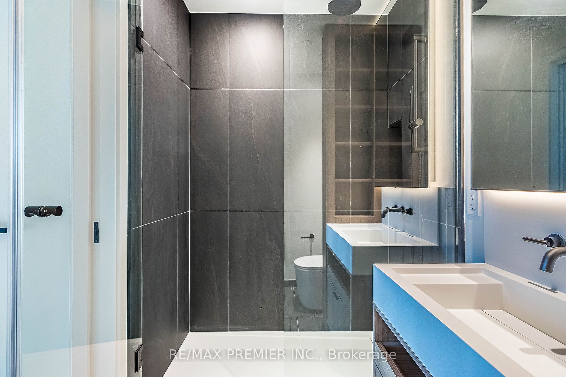 55 Charles St 1305 Property Photo 25