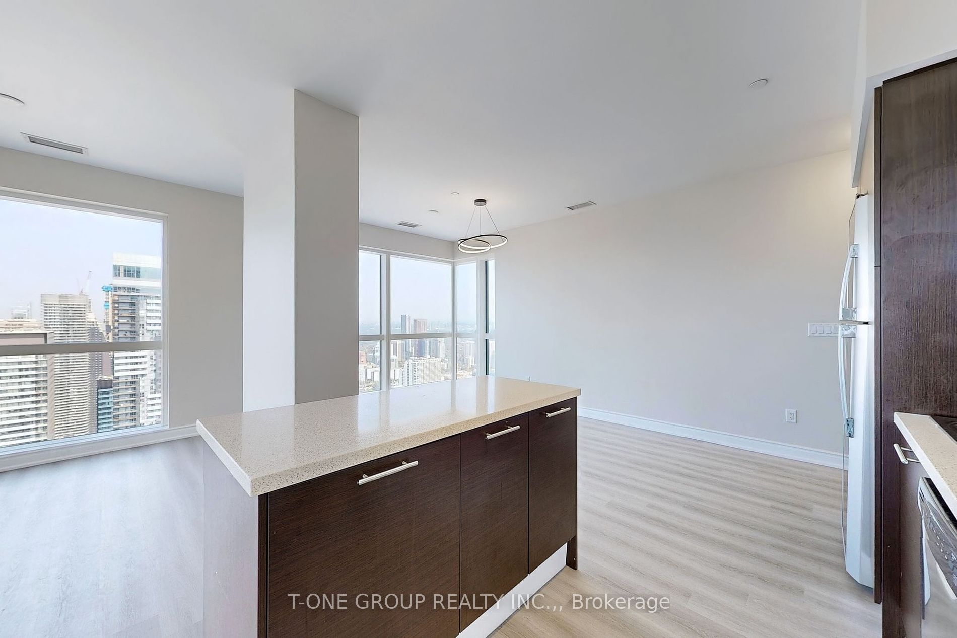 386 Yonge St W 11 Property Photo 4